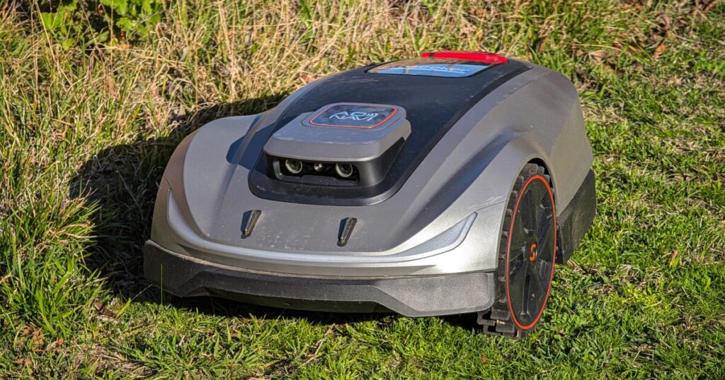 Sunseeker X5 robo-mower revolutionizes lawn care