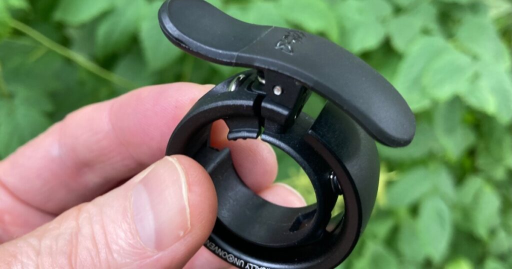 Oi Prima bike bell offers sleek design and loud chime