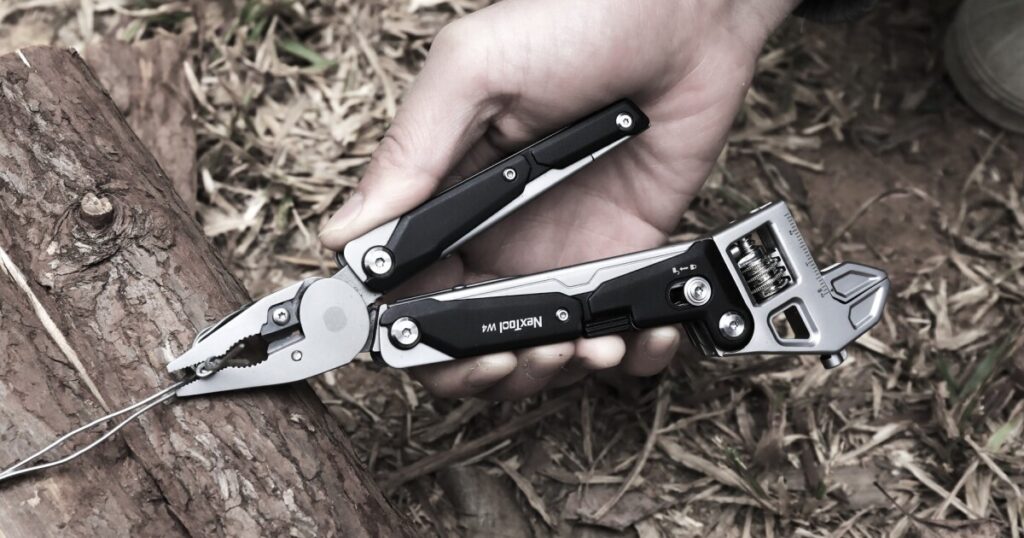 Nextool W4: Dual-mode wrench 11-in-1 multitool