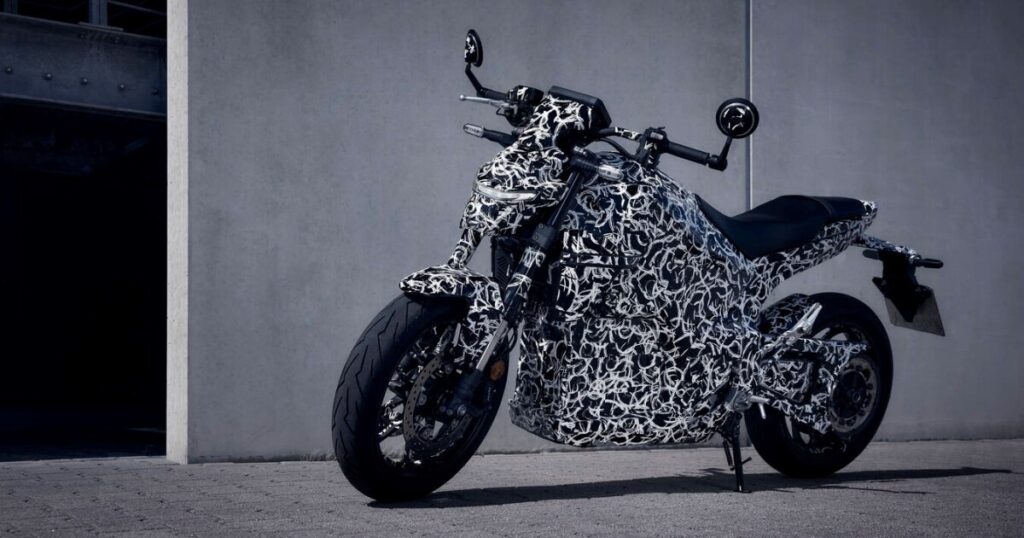 Watch Honda’s EV fun concept electric motorcycle in action