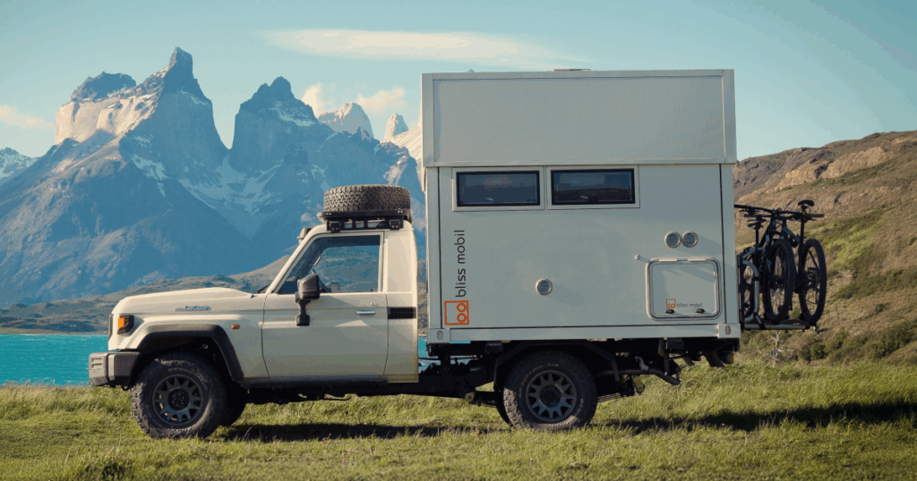 Bliss Mobil 8 hard-sided telescopic expedition camper cube