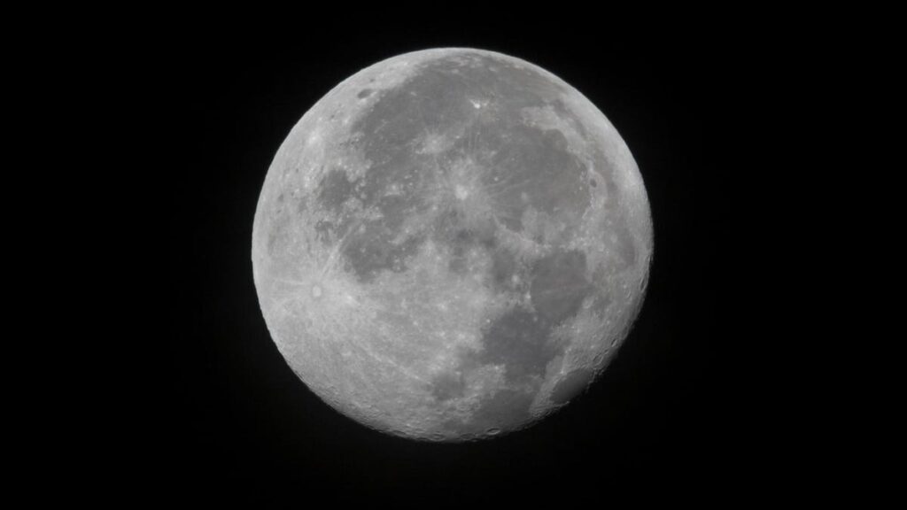 We’re Kicking Off 2026 With a Supermoon. When to See It