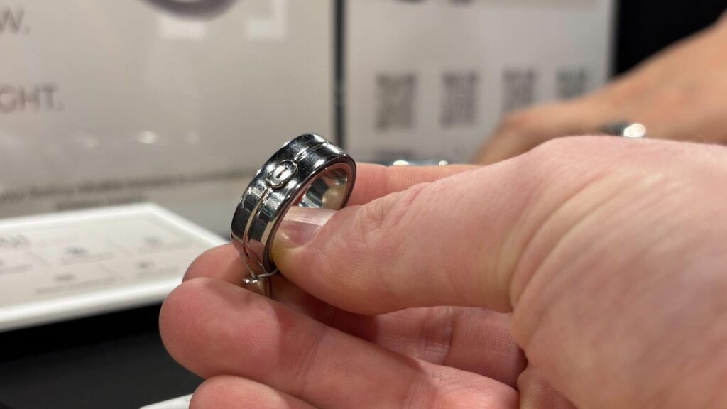 This AI Smart Ring Can Listen In on Your Meetings