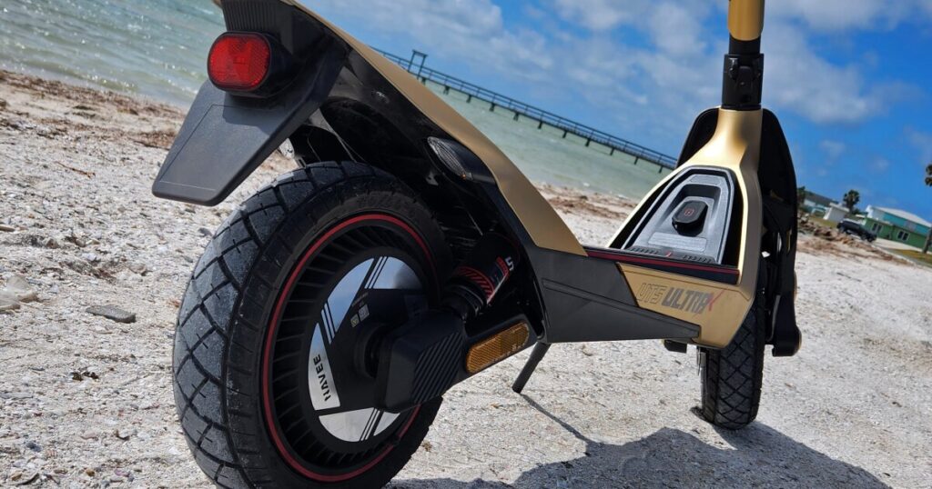 Navee UT5 Ultra X review: powerful, stable electric scooter