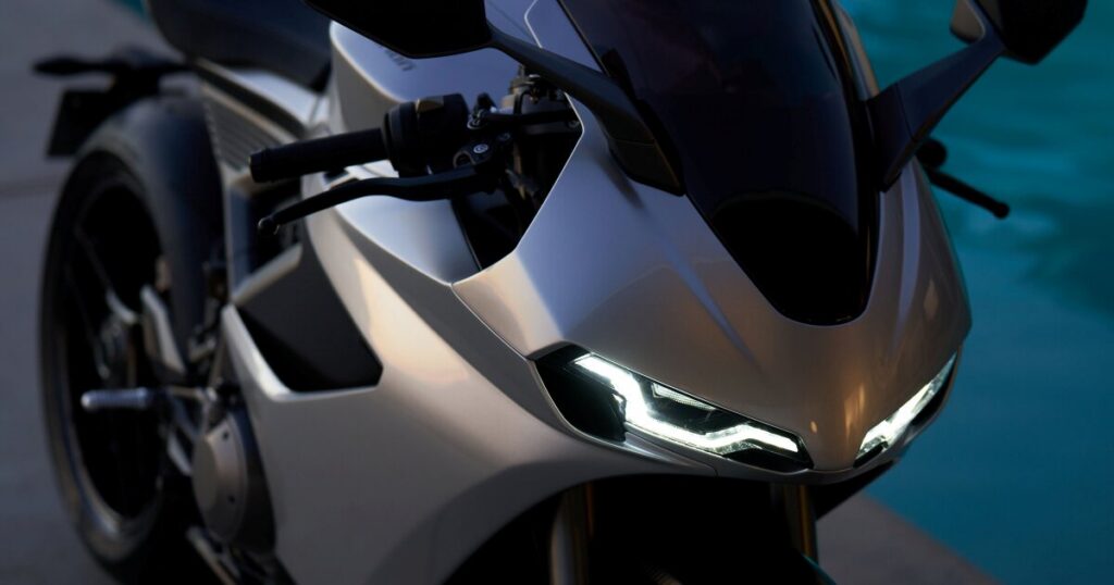 Norton Manx R superbike: Performance and price