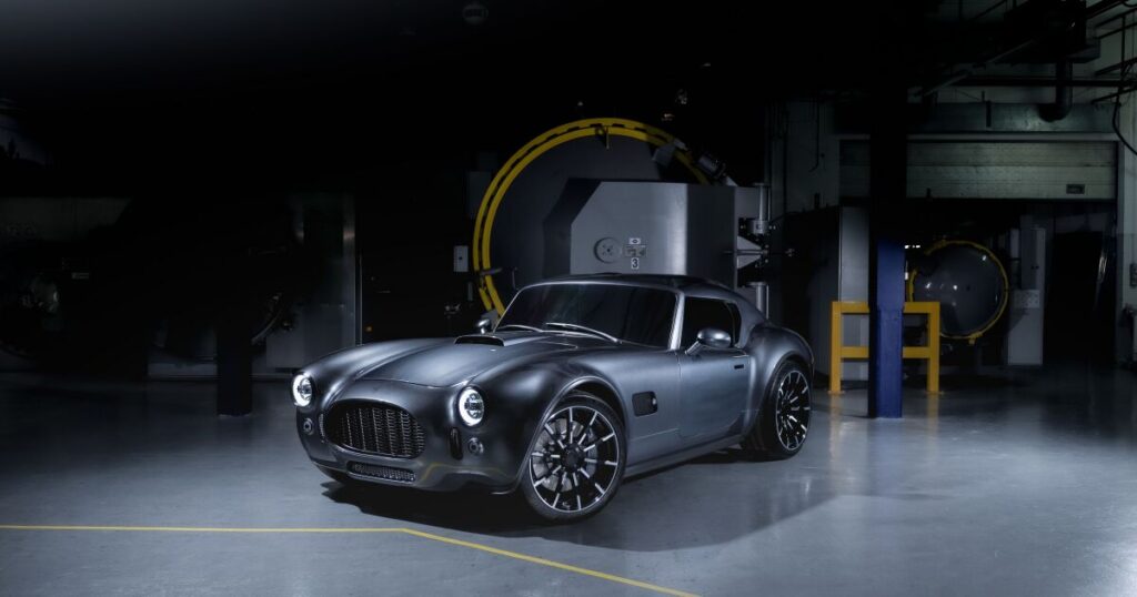 First production roadster with a roof